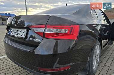 Лифтбек Skoda Superb 2016 в 