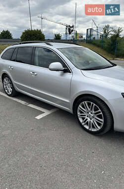 Универсал Skoda Superb 2013 в 