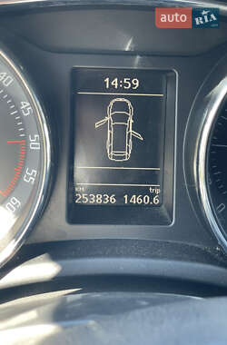 Универсал Skoda Superb 2012 в 