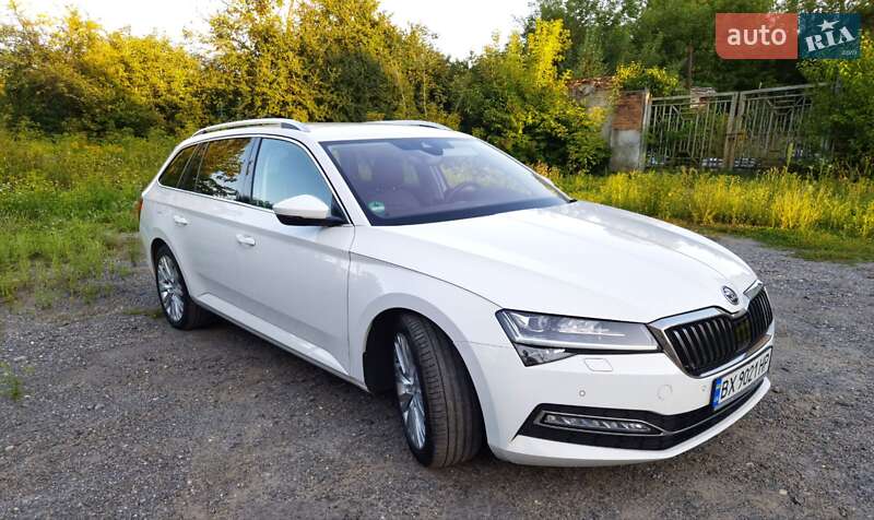 Универсал Skoda Superb 2019 в Староконстантинове