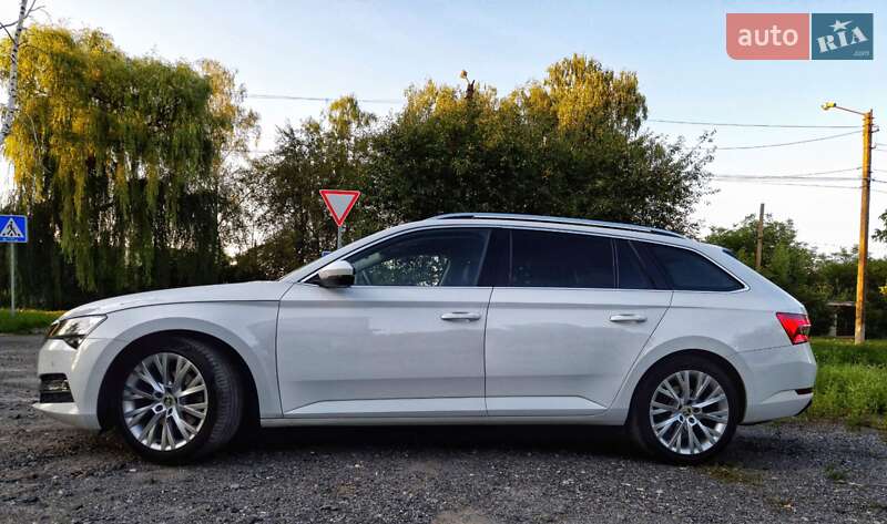 Универсал Skoda Superb 2019 в Староконстантинове