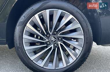 Лифтбек Skoda Superb 2025 в 