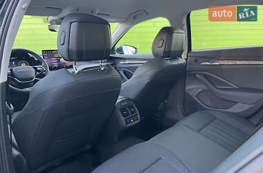 Лифтбек Skoda Superb 2025 в 