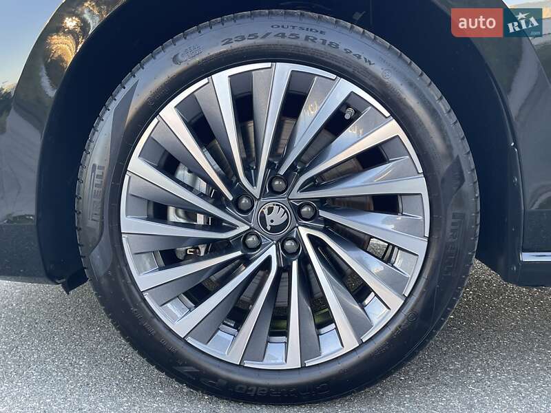 Ліфтбек Skoda Superb 2025 в Києві