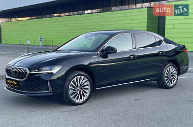 Лифтбек Skoda Superb 2025 в 