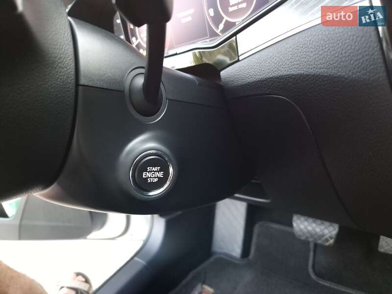 Универсал Skoda Superb 2019 в Староконстантинове