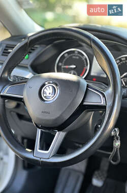 Лифтбек Skoda Superb 2015 в 