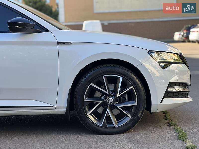 Лифтбек Skoda Superb 2022 в Одессе