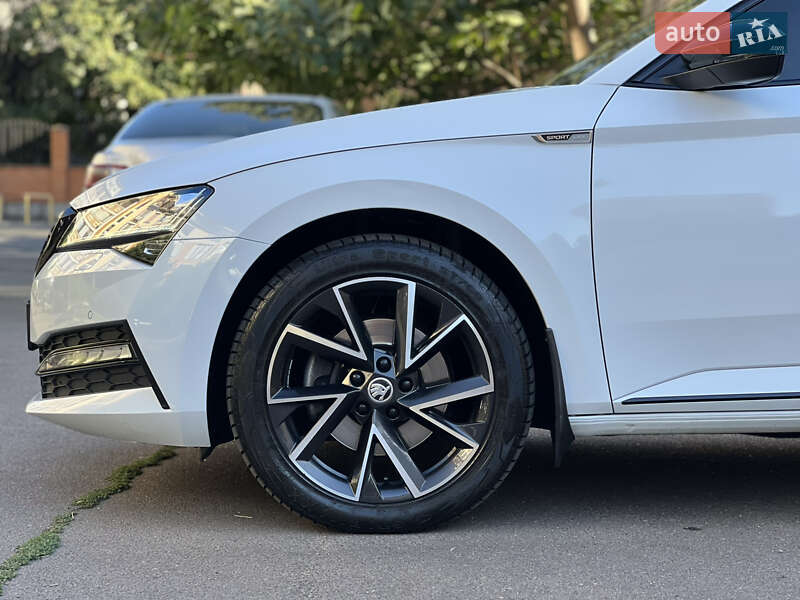 Лифтбек Skoda Superb 2022 в Одессе