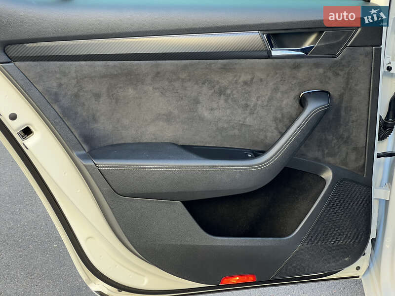 Лифтбек Skoda Superb 2022 в Одессе