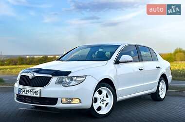 Лифтбек Skoda Superb 2012 в 