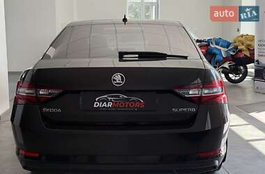 Лифтбек Skoda Superb 2018 в 