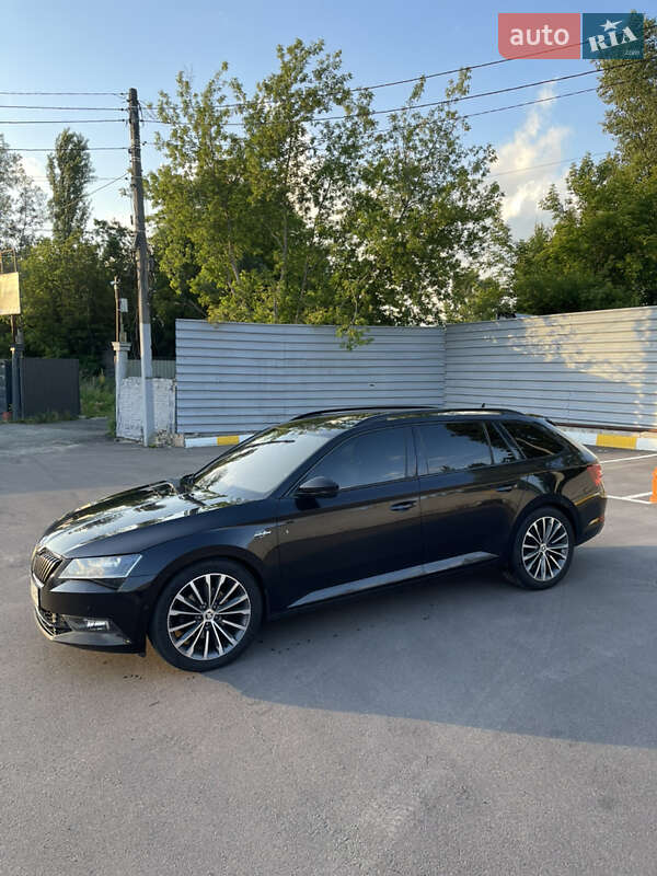 Универсал Skoda Superb 2015 в Ирпене