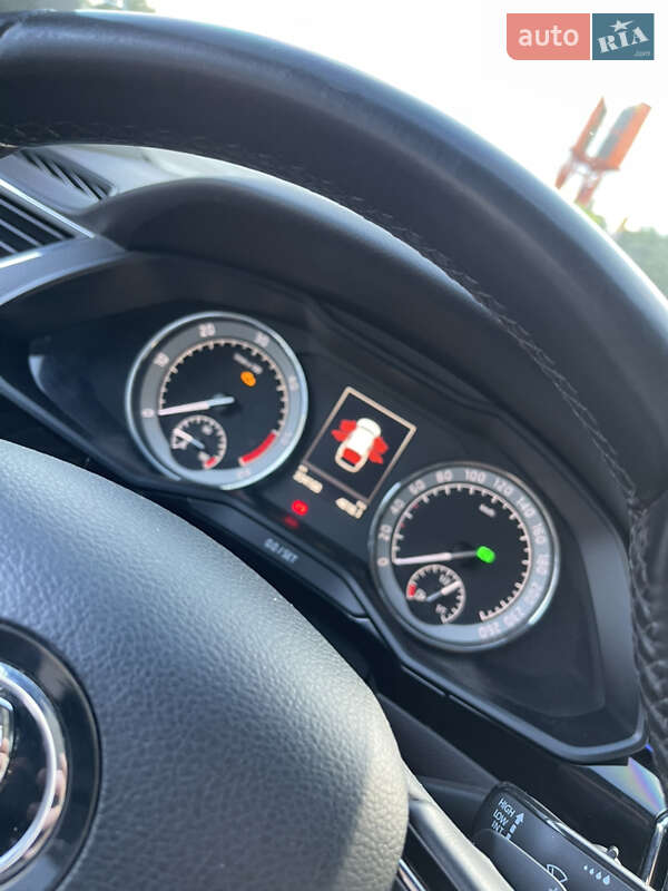 Универсал Skoda Superb 2015 в Ирпене