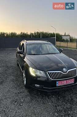 Универсал Skoda Superb 2015 в Камне-Каширском