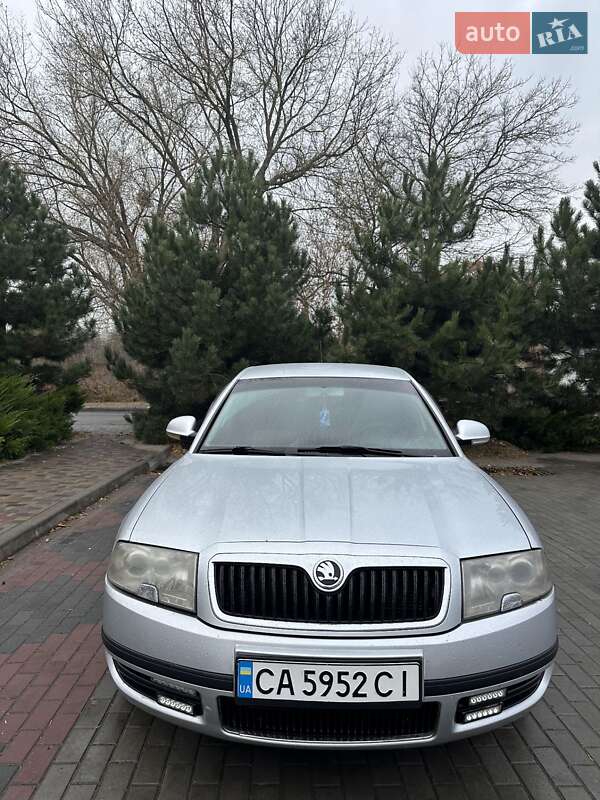 Лифтбек Skoda Superb 2007 в Каменке