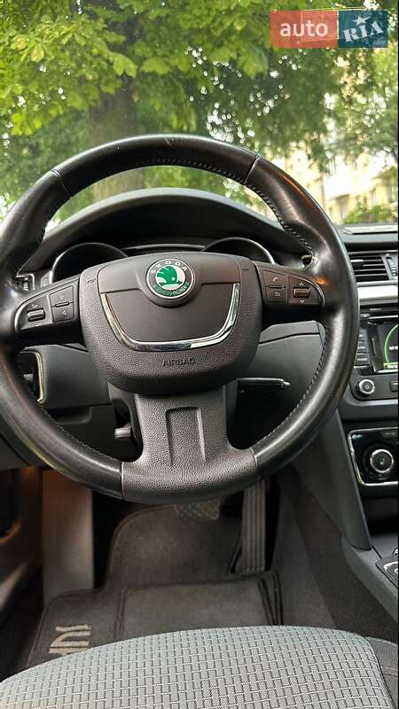 Универсал Skoda Superb 2012 в Виннице фото 21 Универсал Skoda Superb 2012 в Виннице