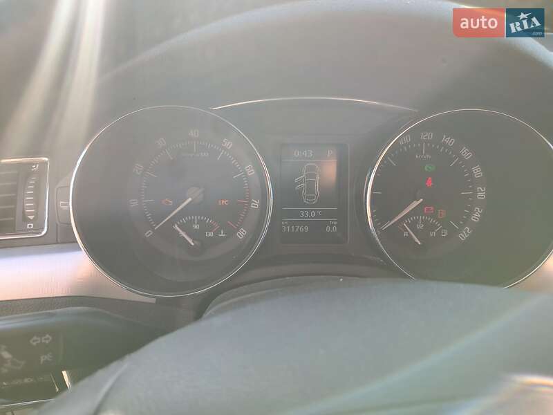 Лифтбек Skoda Superb 2012 в Киеве