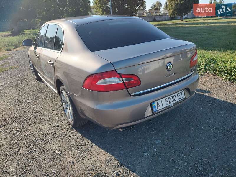 Лифтбек Skoda Superb 2012 в Киеве