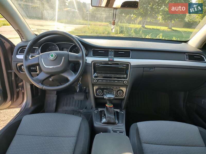 Лифтбек Skoda Superb 2012 в Киеве