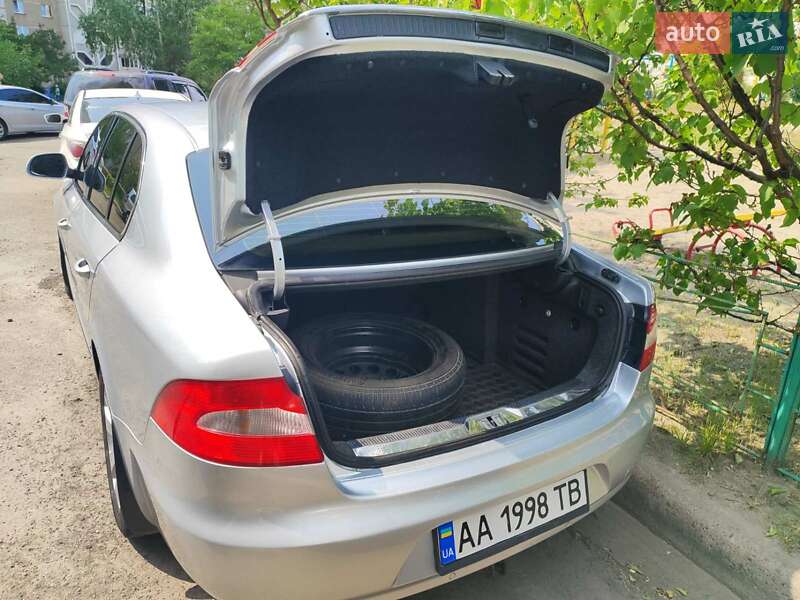 Ліфтбек Skoda Superb 2010 в Шостці