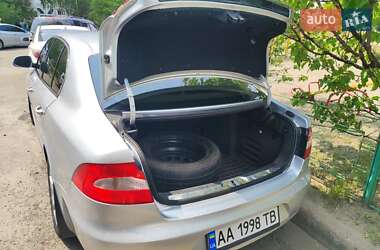 Лифтбек Skoda Superb 2010 в 