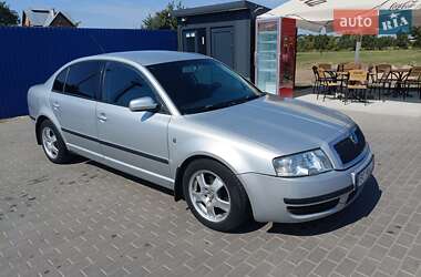 Лифтбек Skoda Superb 2006 в 