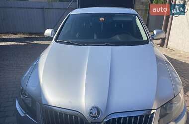 Лифтбек Skoda Superb 2013 в 