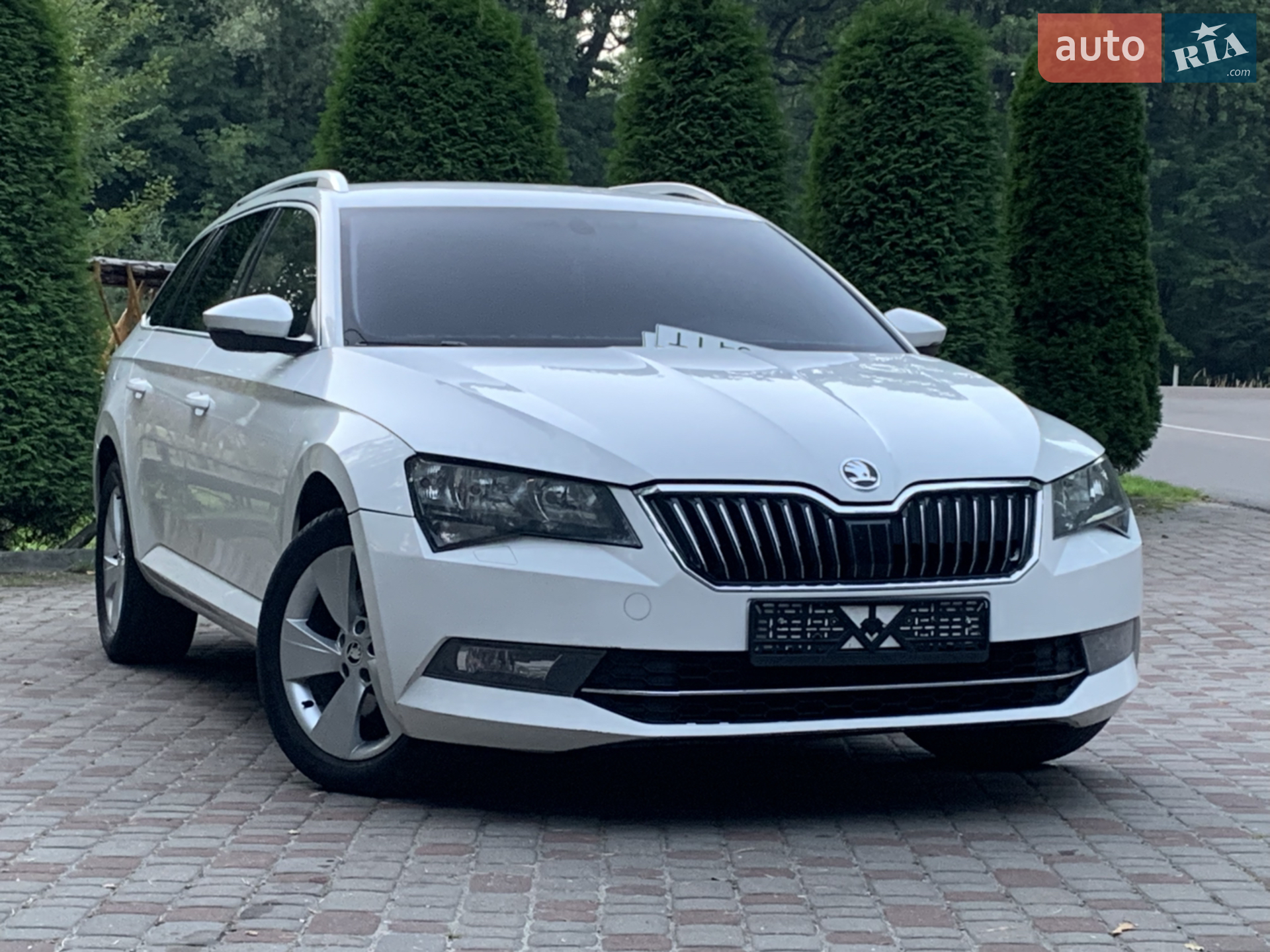 2017 Skoda Superb - мініатюра 12