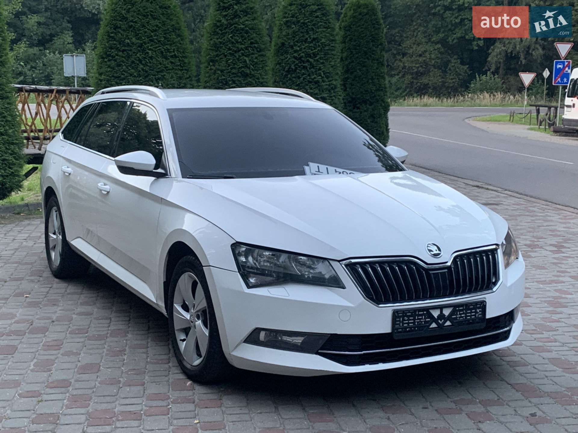 2017 Skoda Superb - мініатюра 14