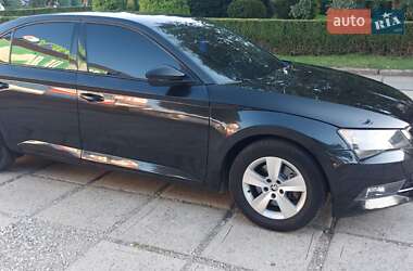 Лифтбек Skoda Superb 2017 в 