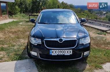 Лифтбек Skoda Superb 2010 в Богодухове