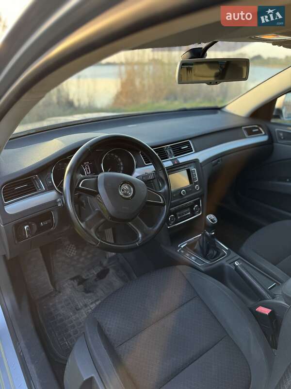 Универсал Skoda Superb 2013 в 