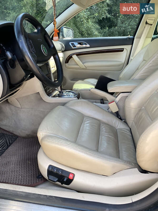 Лифтбек Skoda Superb 2004 в Ровно