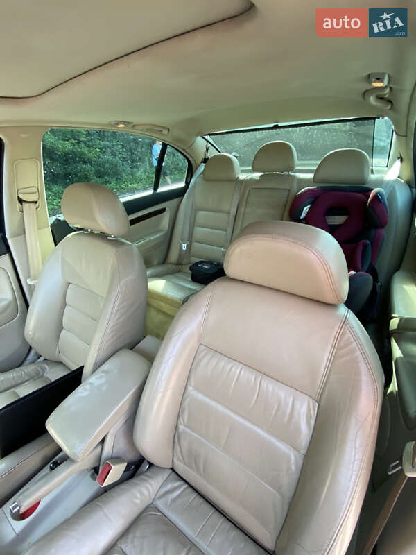 Лифтбек Skoda Superb 2004 в Ровно