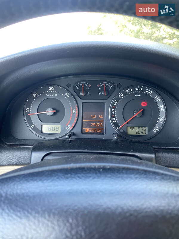 Лифтбек Skoda Superb 2004 в Ровно