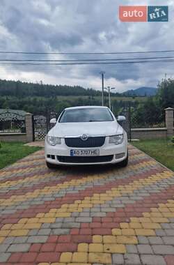 Лифтбек Skoda Superb 2012 в Ужгороде