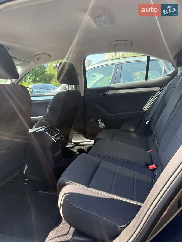 Лифтбек Skoda Superb 2019 в Киеве