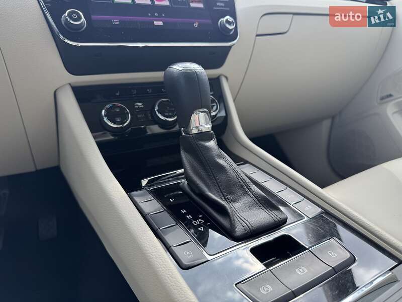 Лифтбек Skoda Superb 2018 в Киеве