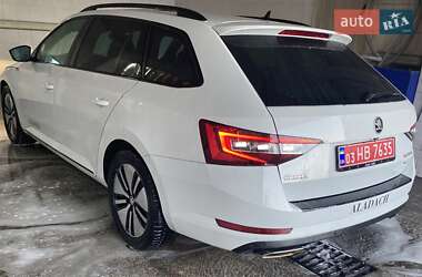 Универсал Skoda Superb 2019 в 