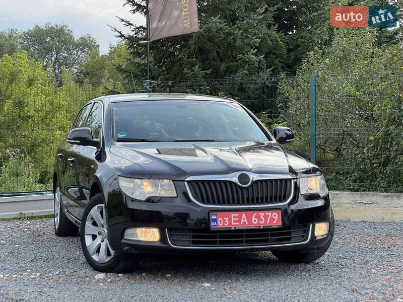 Лифтбек Skoda Superb 2010 в 