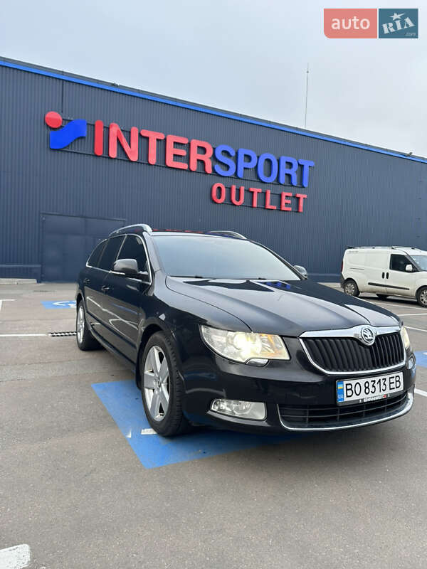 Универсал Skoda Superb 2010 в Киеве