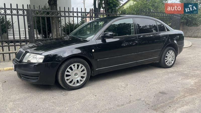 Лифтбек Skoda Superb 2003 в Львове