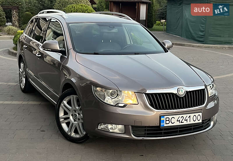 Универсал Skoda Superb 2010 в Стрые