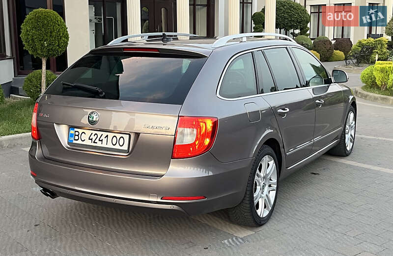 Универсал Skoda Superb 2010 в Стрые