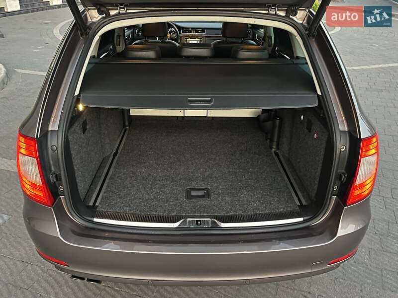 Универсал Skoda Superb 2010 в Стрые