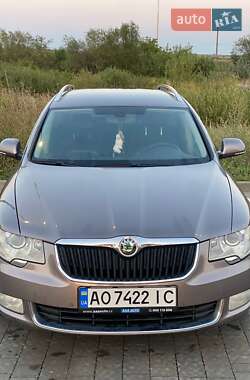 Универсал Skoda Superb 2010 в Ужгороде