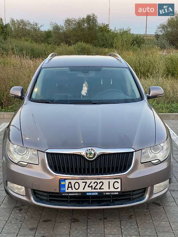 Универсал Skoda Superb 2010 в 