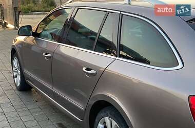 Універсал Skoda Superb 2010 в Ужгороді