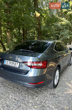 Лифтбек Skoda Superb 2016 в 